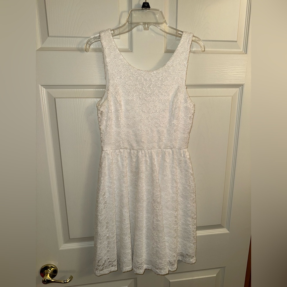 White lace sundress. Lush. Size XS. Worn once. Great for a graduation dress